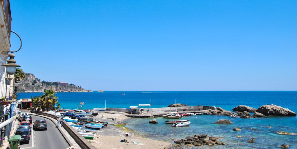 Taorminaxos Wonderful Seaview Apartment Джардини Наксос Екстериор снимка