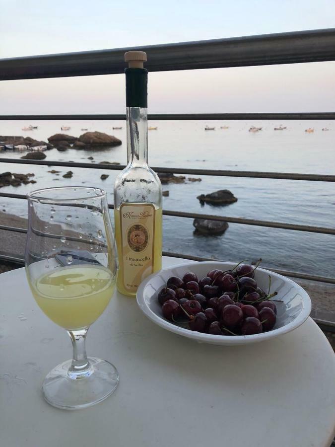 Taorminaxos Wonderful Seaview Apartment Джардини Наксос Екстериор снимка